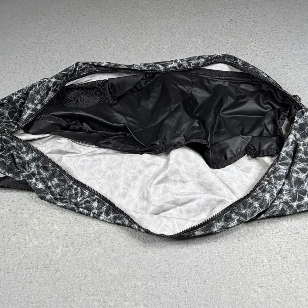 Lululemon The Yoga Mat Bag Plume Women’s Black White Design